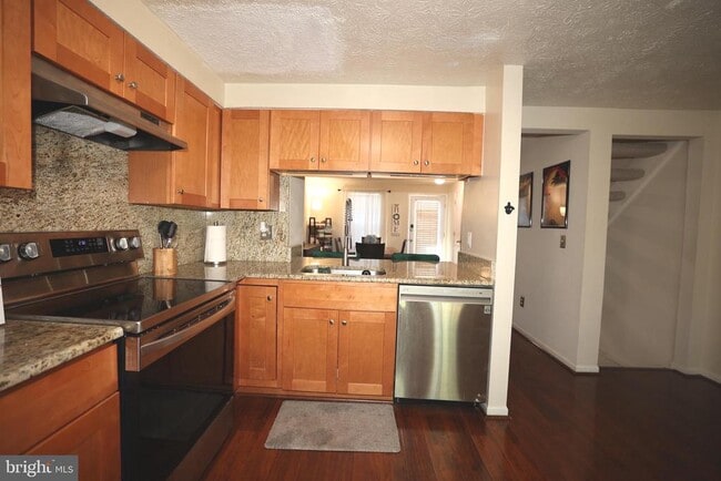 1939 Belmont Ridge Ct in Reston, VA - Building Photo - Building Photo