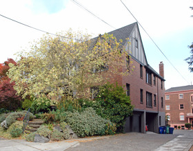 1914 Bigelow Ave N in Seattle, WA - Building Photo - Building Photo