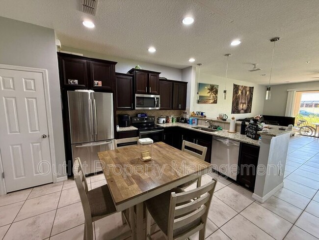 726 Artisan St in Orlando, FL - Building Photo - Building Photo