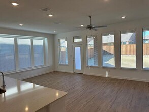 148 Breeds Hl Rd in Little Elm, TX - Building Photo - Building Photo