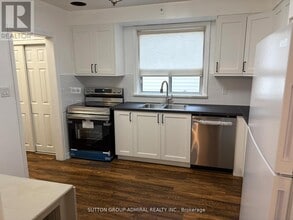 20 Meadowbrook Rd in Toronto, ON - Building Photo - Building Photo