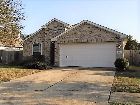 3287 Bend Cove Ct in League City, TX - Building Photo