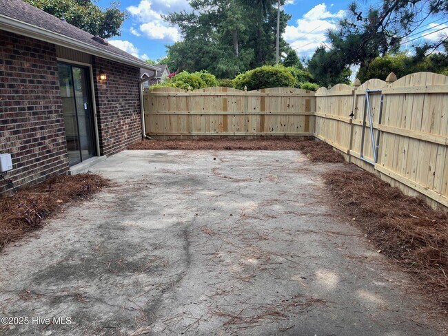1827 Quail Ridge Rd in Greenville, NC - Building Photo - Building Photo