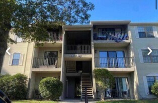 11 Colonial Ct in Galloway, NJ - Building Photo