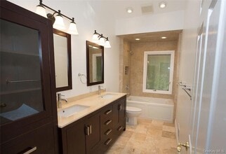 49 Soulice Pl, Unit A1081 in New Rochelle, NY - Building Photo - Building Photo