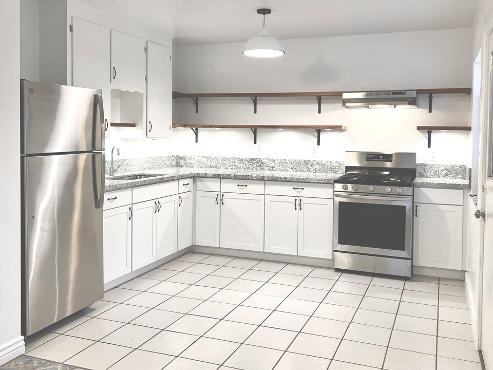 644 N Belvedere Ave in Tucson, AZ - Building Photo