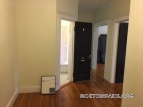 17-19-19 Washington St S in Malden, MA - Foto de edificio - Building Photo