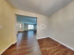 2029 River Birch Dr in Amelia, OH - Foto de edificio - Building Photo