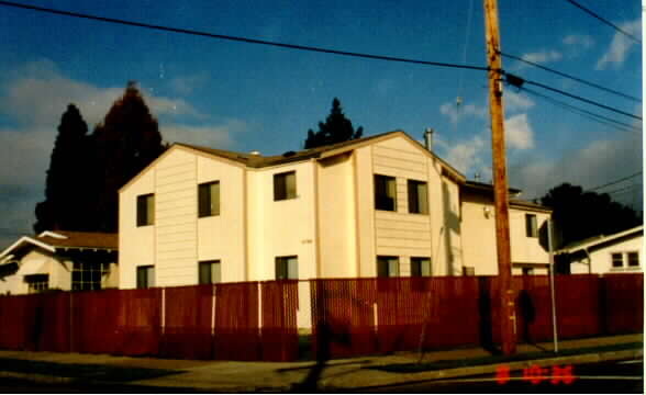 2736 Nicol Ave in Oakland, CA - Building Photo - Building Photo