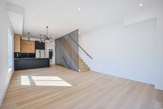 715 N Gramercy Pl in Los Angeles, CA - Building Photo - Building Photo