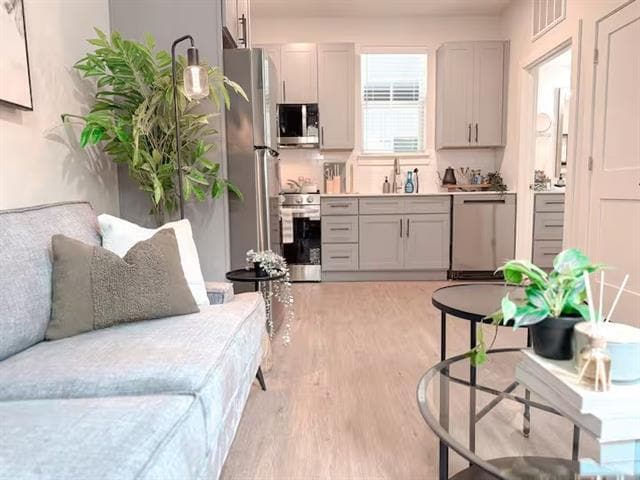 property at 5317 Reiger Ave