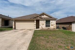 213 Hoya Ln in San Marcos, TX - Building Photo