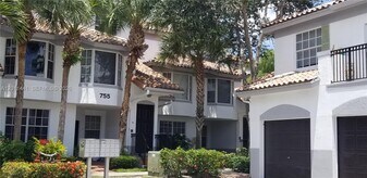 755 SW 148th Ave in Davie, FL - Building Photo