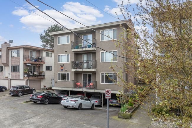 Karina Apartments in Seattle, WA - Building Photo - Building Photo