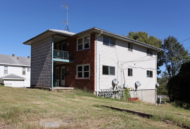 1743 Winchester Ave in Kansas City, MO - Foto de edificio - Building Photo