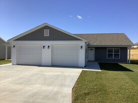 868-870 Highland Pt Dr in Jackson, MO - Building Photo