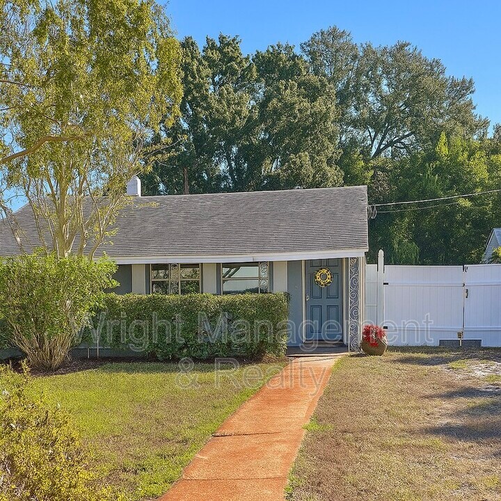 213 N Glen Ave in Tampa, FL - Building Photo