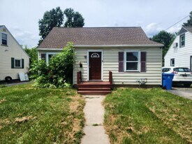 206 Traver Cir in Rochester, NY - Building Photo