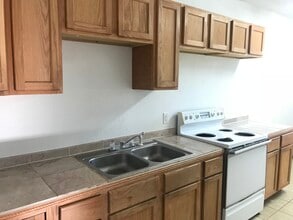 165 W 250 N, Unit 4 plex 4 in Clearfield, UT - Building Photo - Building Photo