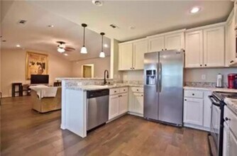 3095 N Sheryl Ave in Fayetteville, AR - Building Photo - Building Photo