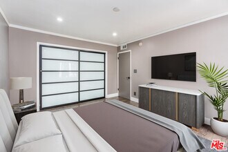 1734 N Fuller Ave-Unit -205 in Los Angeles, CA - Building Photo - Building Photo