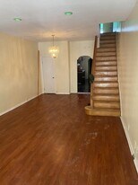 4920 N Hutchinson St in Philadelphia, PA - Building Photo