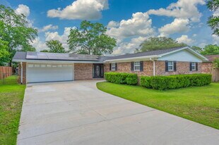 1018 Valparaiso Blvd in Niceville, FL - Building Photo