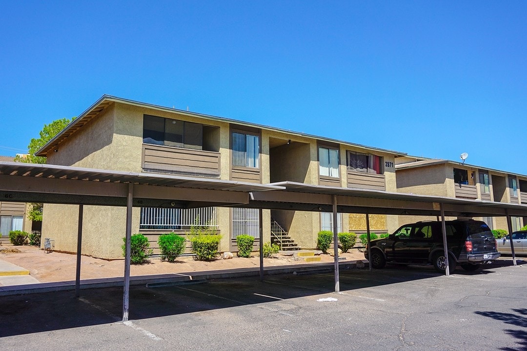 2871 Wheelwright Dr in Las Vegas, NV - Building Photo