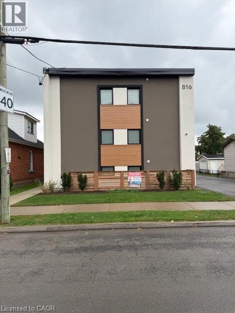 property at 816 Concession St