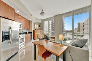 315 NE 3rd Ave in Fort Lauderdale, FL - Building Photo