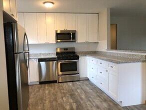12808 S Marquette Ave in Chicago, IL - Building Photo - Building Photo