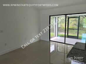 2601 E 18th St in Lehigh Acres, FL - Building Photo - Building Photo