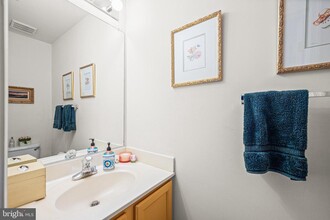 5 Farnham Way in Timonium, MD - Building Photo - Building Photo