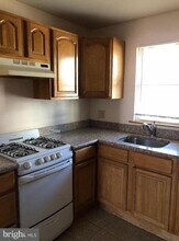 606 Sears St in Philadelphia, PA - Building Photo - Building Photo