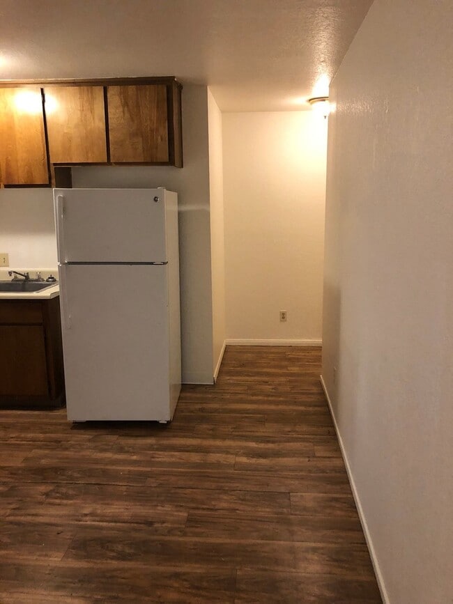 14th Street, Unit 5 in Sacramento, CA - Foto de edificio - Building Photo