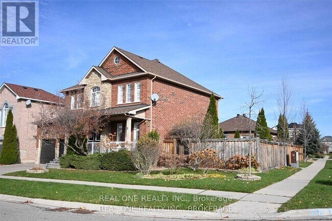 2475 Cedar Meadow Ln in Oakville, ON - Building Photo - Building Photo