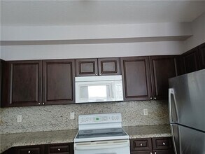 4321 SW 160th Ave in Miramar, FL - Building Photo - Building Photo