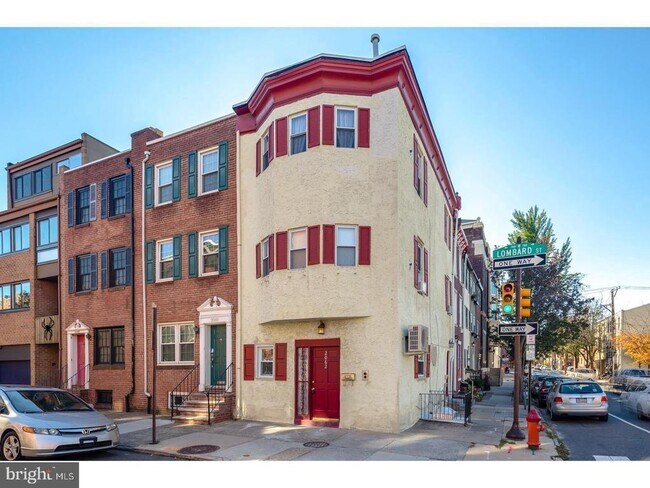 2062 Lombard St in Philadelphia, PA - Building Photo - Building Photo