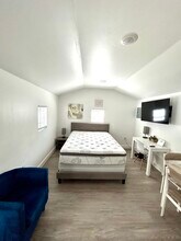 5740 Loop Rd, Unit Loop unit in Lakeland, FL - Foto de edificio - Building Photo