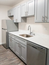 Alba Gardens in Kent, WA - Building Photo - Building Photo