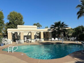 74800 Sheryl Ave, Unit 15-4 in Palm Desert, CA - Building Photo - Building Photo
