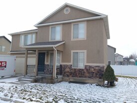 3528 Newland Loop in Lehi, UT - Building Photo