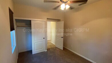 172 W Viola St in Tracy, CA - Building Photo - Building Photo