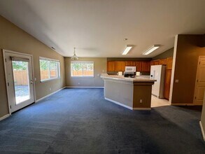 882 Valley Vista Dr in Carson City, NV - Building Photo - Building Photo