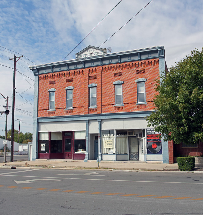 154 W 2nd St in Delphos, OH - Foto de edificio - Building Photo