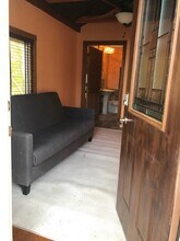 9031 E Circle Dr S in Syracuse, IN - Foto de edificio - Building Photo