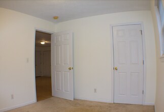 1416 Highland Ave-Unit -Unit A in Hendersonville, NC - Building Photo - Building Photo