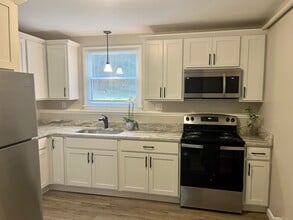 62 Cisar Rd, Unit 1 in Willington, CT - Building Photo - Building Photo