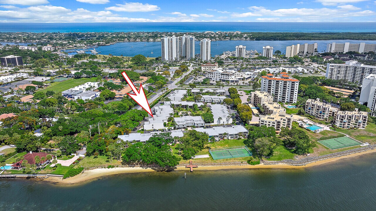398 Golfview Rd in North Palm Beach, FL - Building Photo