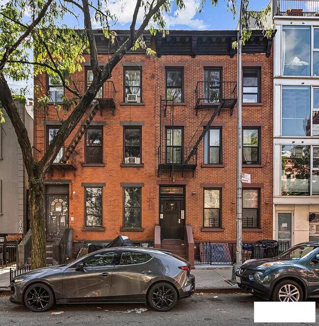 property at 806 Dean St